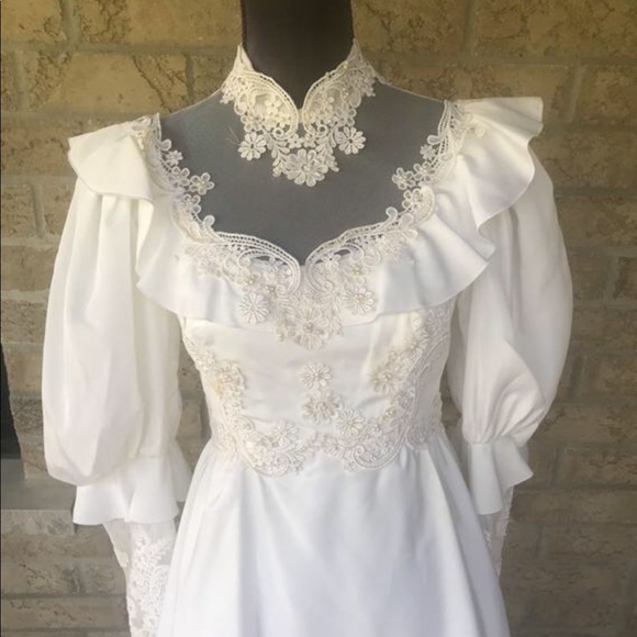 Vintage Victorian High Collar Wedding dress - Picture 3 of 7